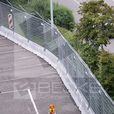 sicherheitszaun mit stacheldraht neckarsulm becks absperrtechnik