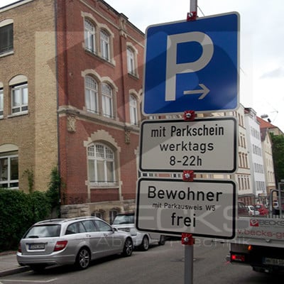Bauzaun Stuttgart Verkehrszeichen